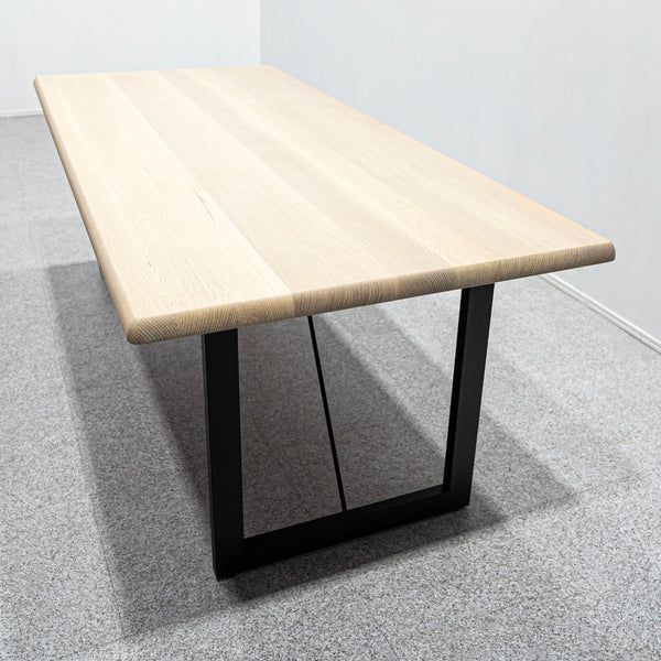 Neo Design / PRIMO table / RENI chair / RIONA chair