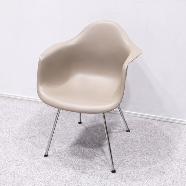Herman Miller / Eames Molded Plastic Arm Shell Chair