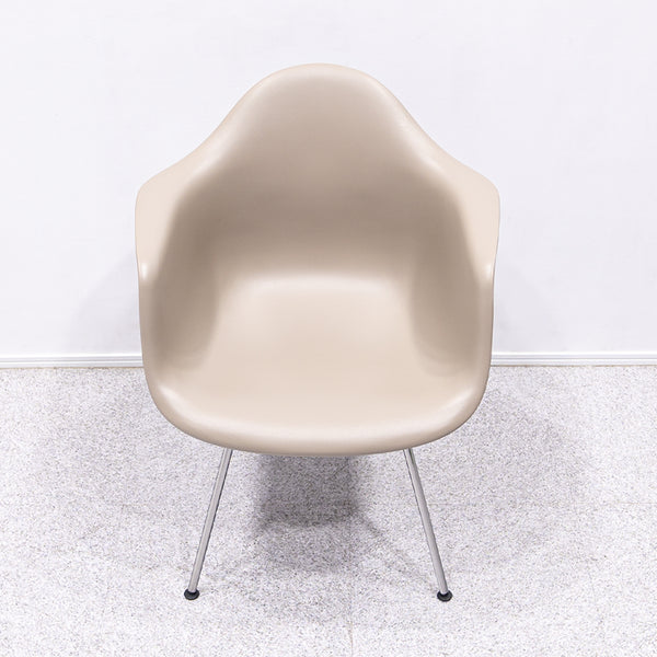 Herman Miller / Eames Molded Plastic Arm Shell Chair