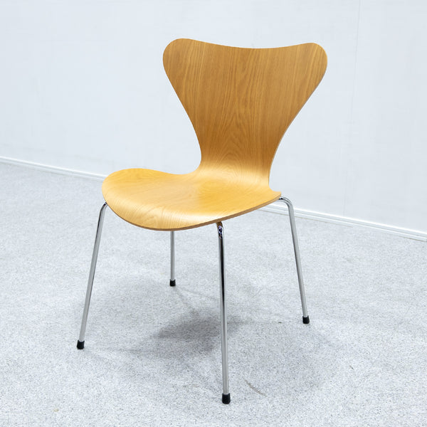 FRITZ HANSEN / SERIES 7