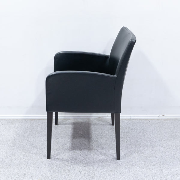 Poltrona Frau / LIZ Armchair