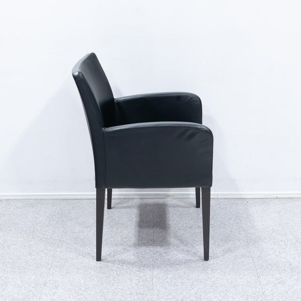 Poltrona Frau / LIZ Armchair