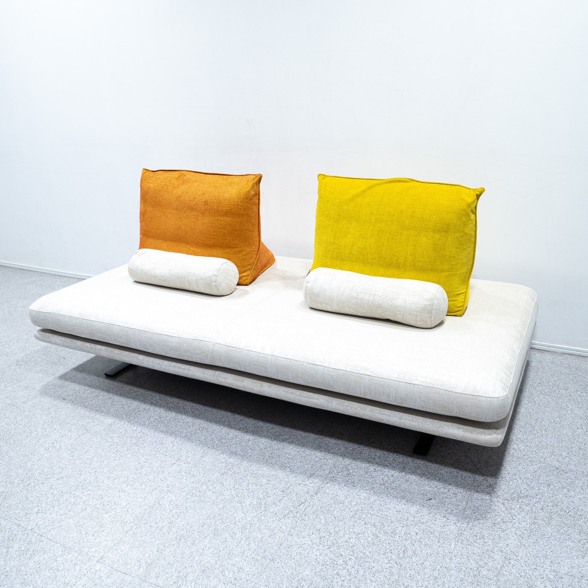 ligne roset / ROSETPrado SP – YOKOHAMA BAYSIDE WAREHOUSE