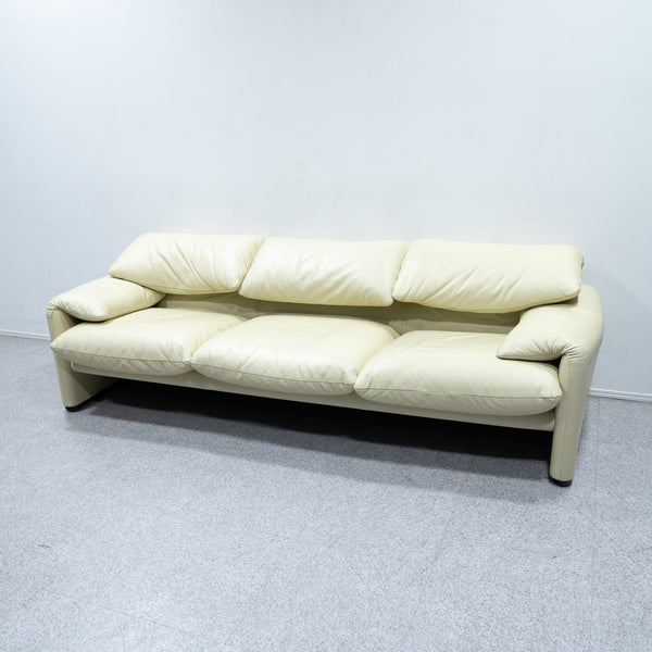 Cassina / 675 MARALUNGA 3P WHITE LEATHER