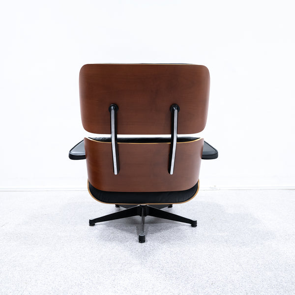 Vitra / Lounge Chair & Ottoman