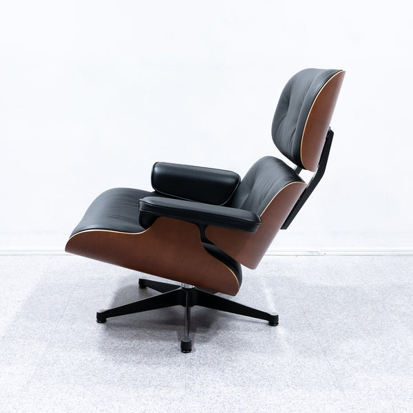 Vitra / Lounge Chair & Ottoman