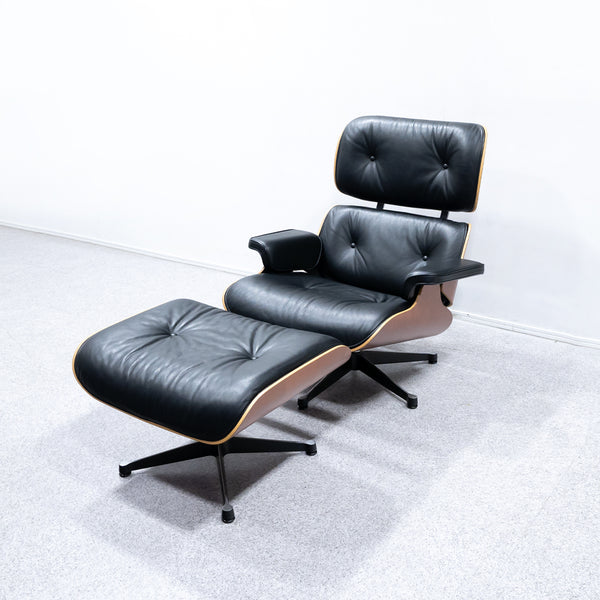 Vitra / Lounge Chair & Ottoman