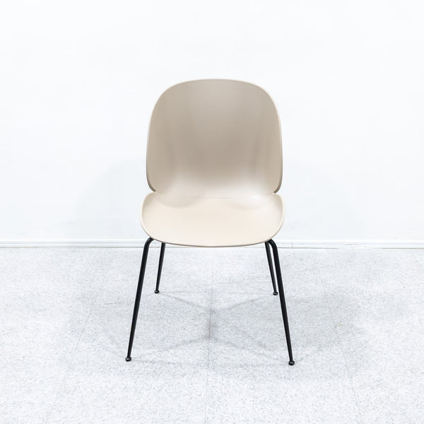 GUBI / Beetle Dining Chair Un-Upholstered