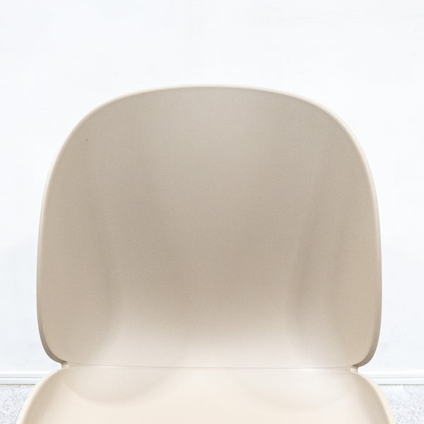 GUBI / Beetle Dining Chair Un-Upholstered