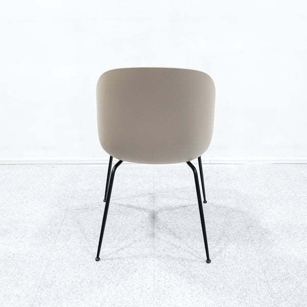 GUBI / Beetle Dining Chair Un-Upholstered