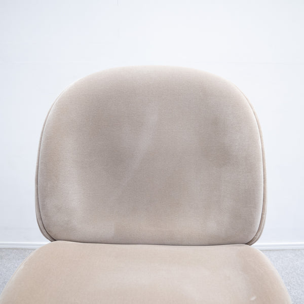 GUBI / Beetle Dining Chair Fully Upholstered