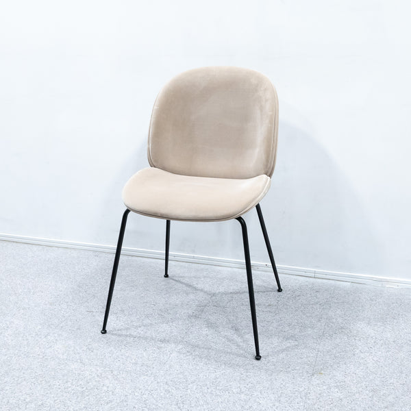 GUBI / Beetle Dining Chair Fully Upholstered