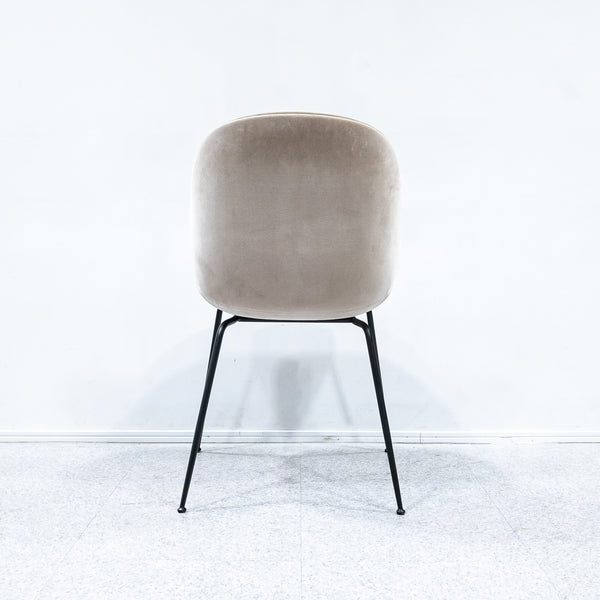 GUBI / Beetle Dining Chair Fully Upholstered