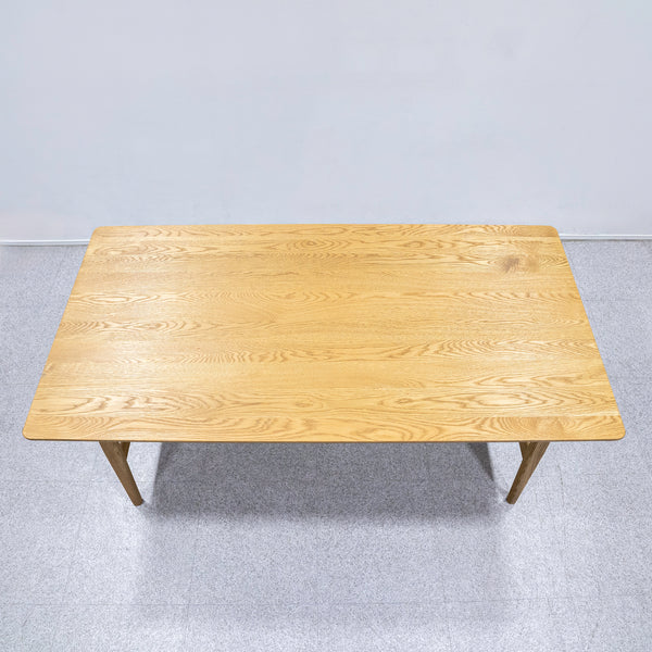 NOR / OCTA DINING TABLE