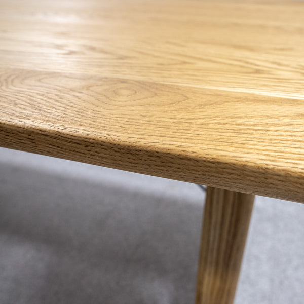 NOR / OCTA DINING TABLE