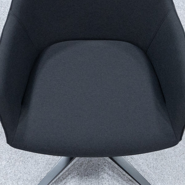 Vitra / Softshell Chair