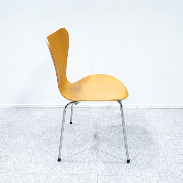 FRITZ HANSEN / SERIES 7