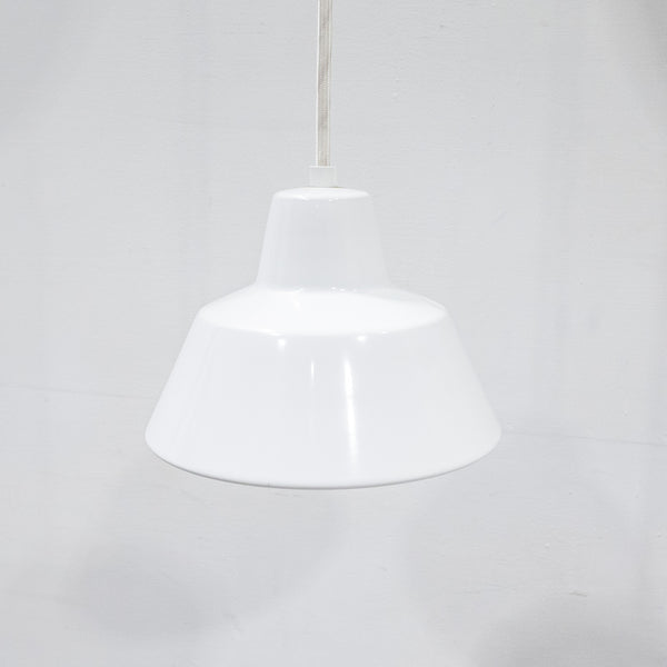 MADE BY HAND / The Workshop Lamp S White