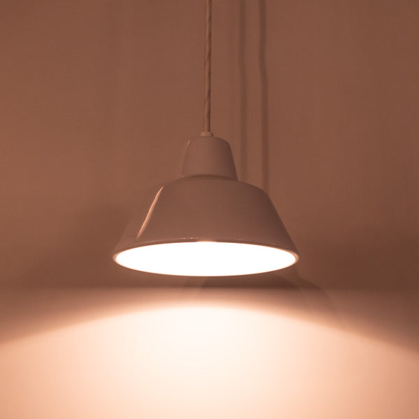 MADE BY HAND / The Workshop Lamp S White