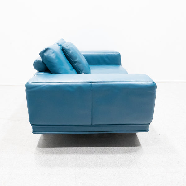 KELVIN GIORMANI / 2P SOFA – YOKOHAMA BAYSIDE WAREHOUSE