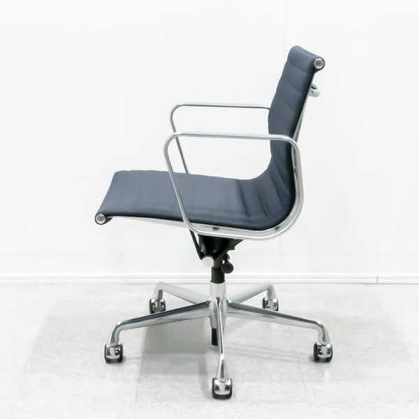 Herman Miller / Eames Aluminum Group Chair