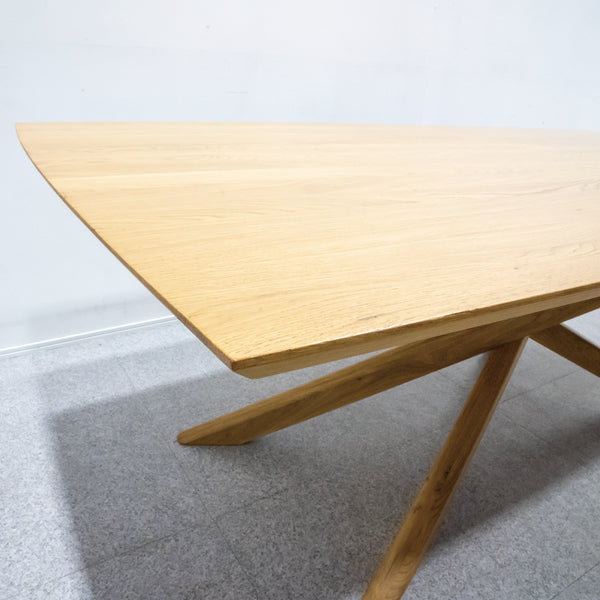 Ethnicraft / OAK MIKADO DINING TABLE