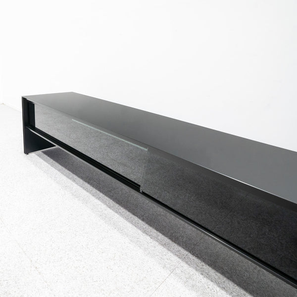 Cassina ixc. / AIR FRAME 3012 theater board